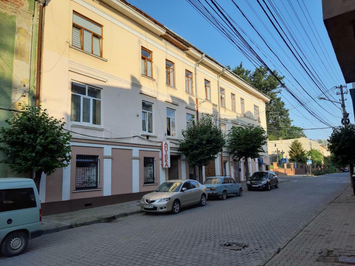 Apartment Orgelsaal Černivci Esterno foto