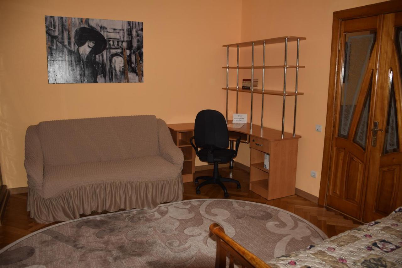 Apartment Orgelsaal Černivci Esterno foto